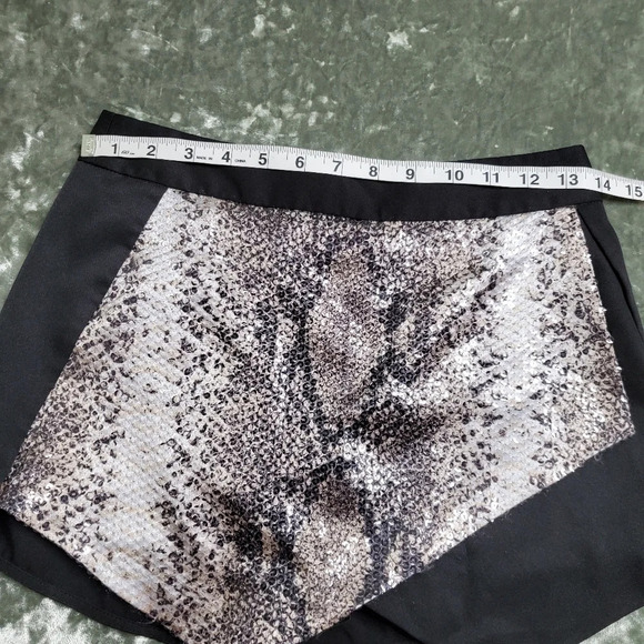 Mustard Seed Sequin Envelope Skort - Picture 4 of 9